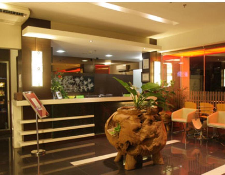 Bamboo Inn Hotel & Cafe Джакарта Екстериор снимка
