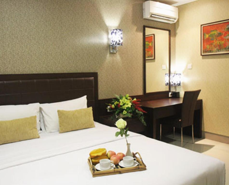Bamboo Inn Hotel & Cafe Джакарта Екстериор снимка