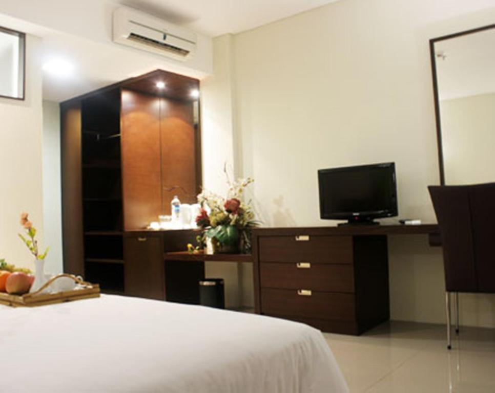 Bamboo Inn Hotel & Cafe Джакарта Стая снимка