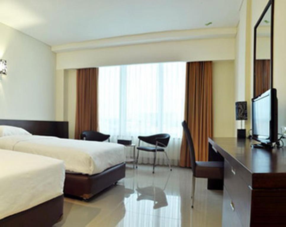 Bamboo Inn Hotel & Cafe Джакарта Стая снимка